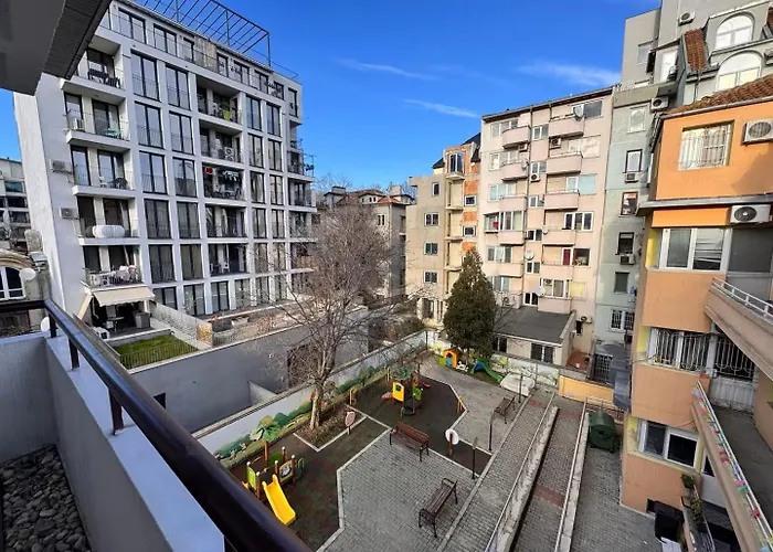 Appartement модерен оазис в морската градина